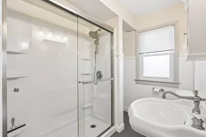 825  Illinois St, Racine, WI 53405 - Photo 11