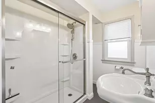 825 Illinois St, Racine, WI 53405 - Photo 11