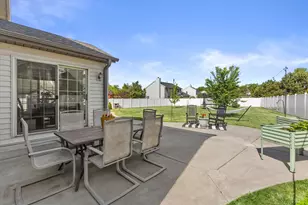 602 Woodland Cir, Racine, WI 53185 - Photo 39