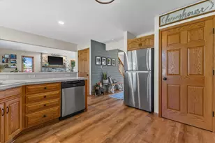 602 Woodland Cir, Racine, WI 53185 - Photo 5
