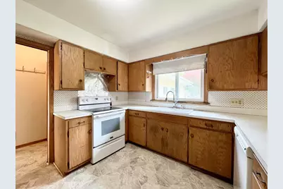3205 N 10th St, Sheboygan, WI 53083 - Photo 13
