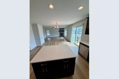 1933  Cheshire Dr, Racine, WI 53182 - Photo 7