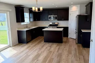 1933 Cheshire Dr, Racine, WI 53182 - Photo 9