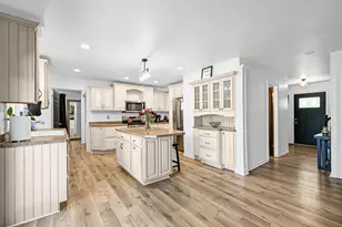 14390 W Wilbur Dr, New Berlin, WI 53151 - Photo 9