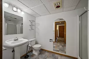 924 N Grant St, Port Washington, WI 53074 - Photo 17