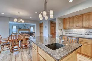 W146N6234 Wigwam Dr, Menomonee Falls, WI 53051 - Photo 7