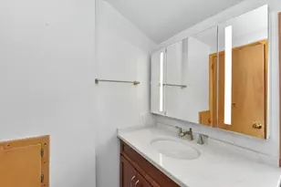 6533 W Medford Ave, Milwaukee, WI 53218 - Photo 17
