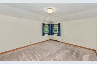 6533 W Medford Ave, Milwaukee, WI 53218 - Photo 15