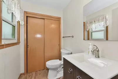 6533 W Medford Ave, Milwaukee, WI 53218 - Photo 13