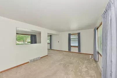 6533 W Medford Ave, Milwaukee, WI 53218 - Photo 7