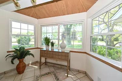 13780 W Graham St, New Berlin, WI 53151 - Photo 7