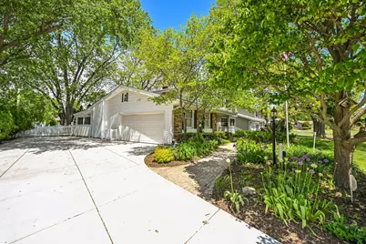 13780 W Graham St, New Berlin, WI 53151 - Photo 3