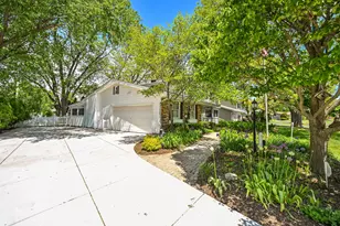 13780 W Graham St, New Berlin, WI 53151 - Photo 3