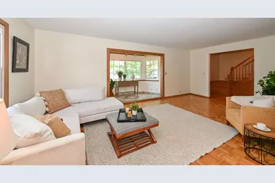 13780 W Graham St, New Berlin, WI 53151 - Photo 9
