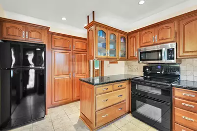 3110 N Menomonee River Pkwy, Milwaukee, WI 53222 - Photo 15