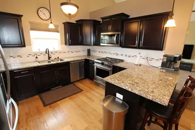 282  Settlement Dr, Racine, WI 53105 - Photo 9