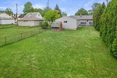 1128 S 98th St, West Allis, WI 53214 - Photo 5