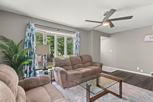 1128 S 98th St, West Allis, WI 53214 - Photo 11