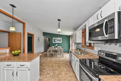 3444 N Mayfair Rd, Wauwatosa, WI 53222 - Photo 3