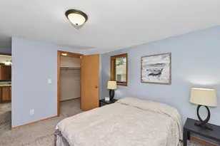 3444 N Mayfair Rd, Wauwatosa, WI 53222 - Photo 11