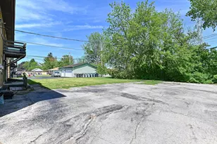 926 E Waterford Ave, Milwaukee, WI 53207 - Photo 27