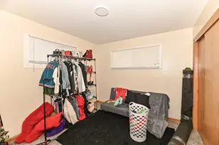 926 E Waterford Ave, Milwaukee, WI 53207 - Photo 9
