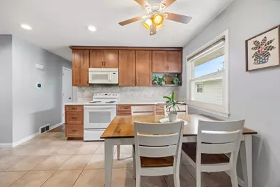 2432 S 109th St, West Allis, WI 53227 - Photo 15