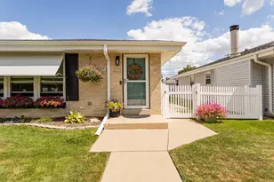 2432 S 109th St, West Allis, WI 53227 - Photo 35