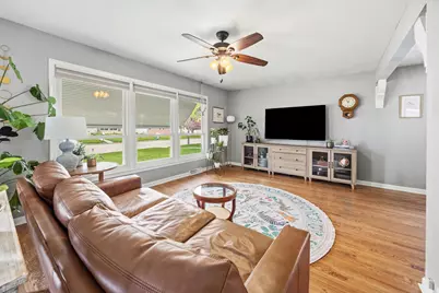 2432 S 109th St, West Allis, WI 53227 - Photo 9