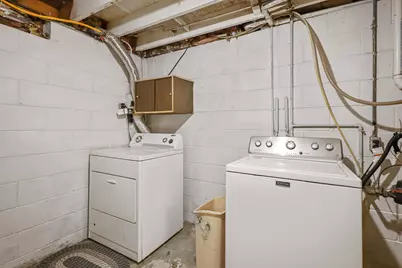 1109 S 36th St, Manitowoc, WI 54220 - Photo 33