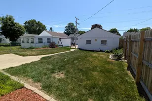 9435 W Lisbon Ave, Milwaukee, WI 53222 - Photo 9