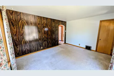 9435 W Lisbon Ave, Milwaukee, WI 53222 - Photo 13