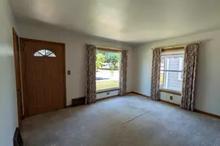 9435 W Lisbon Ave, Milwaukee, WI 53222 - Photo 11