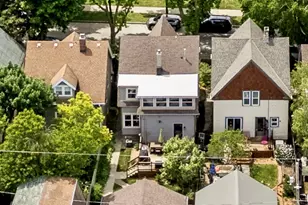 2726 N Bartlett Ave, Milwaukee, WI 53211 - Photo 29