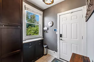 2726 N Bartlett Ave, Milwaukee, WI 53211 - Photo 11