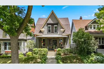 2726 N Bartlett Ave, Milwaukee, WI 53211 - Photo 1