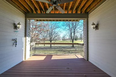 7513 W Tuckaway Pines Cir, Franklin, WI 53132 - Photo 9