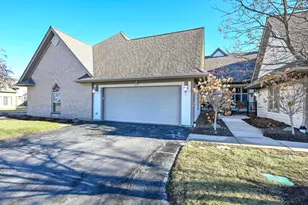 7513 W Tuckaway Pines Cir, Franklin, WI 53132 - Photo 31