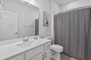 1018 Cascade Cir, Hartford, WI 53027 - Photo 5