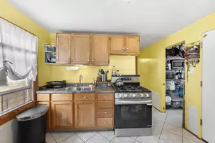 1916 S 7th St, Milwaukee, WI 53204 - Photo 3