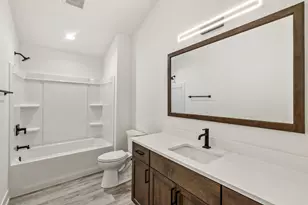 228 E Brown St, Milwaukee, WI 53212 - Photo 11