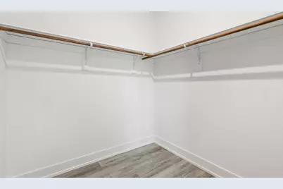 228 E Brown St, Milwaukee, WI 53212 - Photo 13