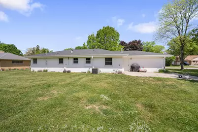 8001 W Whitaker Ave, Greenfield, WI 53220 - Photo 23