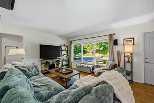 7035 N Rockledge Ave, Glendale, WI 53209 - Photo 3