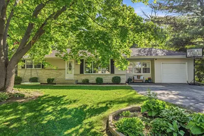 7035 N Rockledge Ave, Glendale, WI 53209 - Photo 1