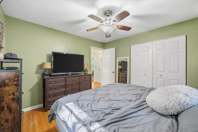 7035 N Rockledge Ave, Glendale, WI 53209 - Photo 17