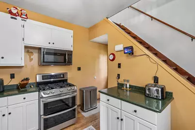 3866 E Armour Ave, Cudahy, WI 53110 - Photo 9