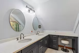 3866 E Armour Ave, Cudahy, WI 53110 - Photo 31