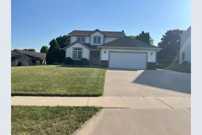 241  Quail Cir, West Bend, WI 53095 - Photo 1