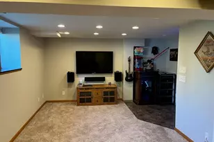241 Quail Cir, West Bend, WI 53095 - Photo 9